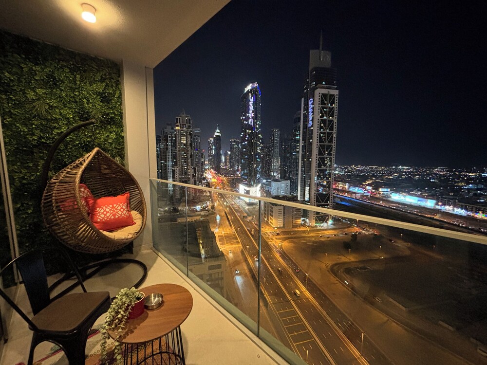 Downtown Dream Sea View Near Dubai Mall