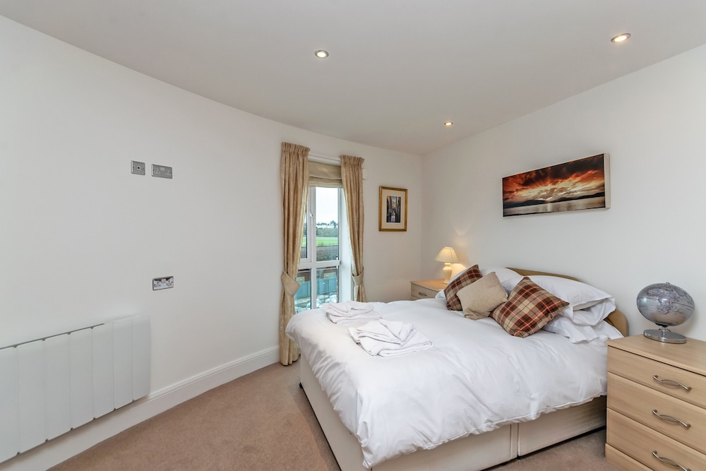 Racecourse Serviced Apartments