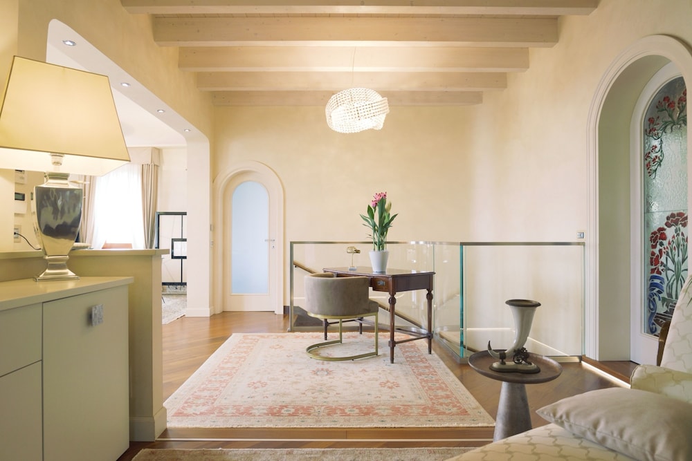 Villa Angela - Italian Homing