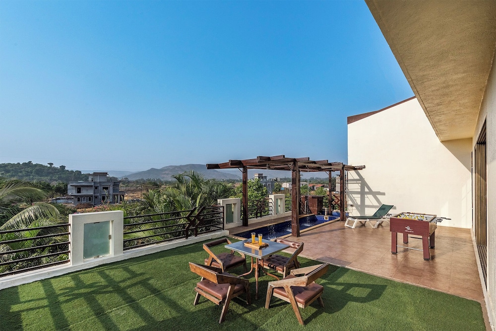 Cosmicstays Luxe Oasis Pool & Bar Villa