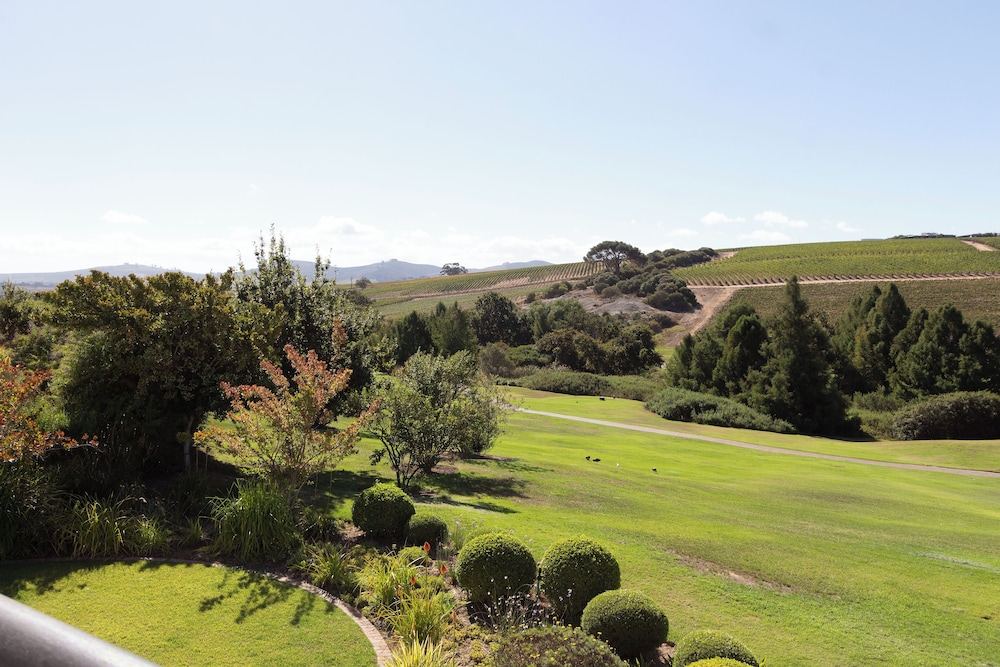Winelands Golf Lodges at De Zalze