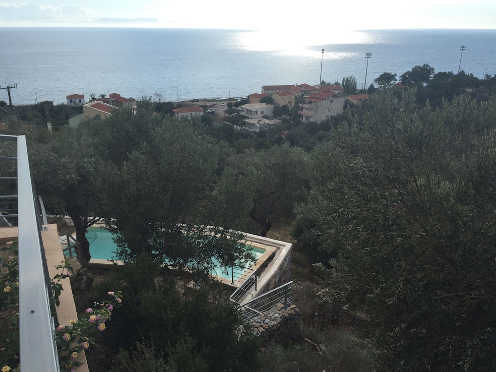 Ouzo Panoramic Houses 1, with private pool