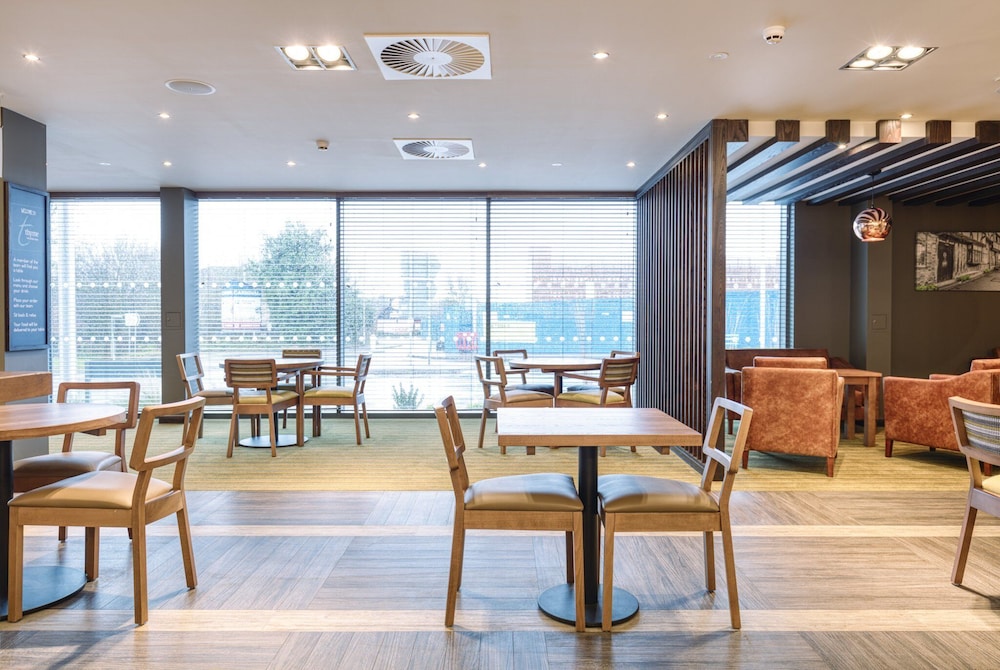 Premier Inn Wokingham Town Centre, photo 12