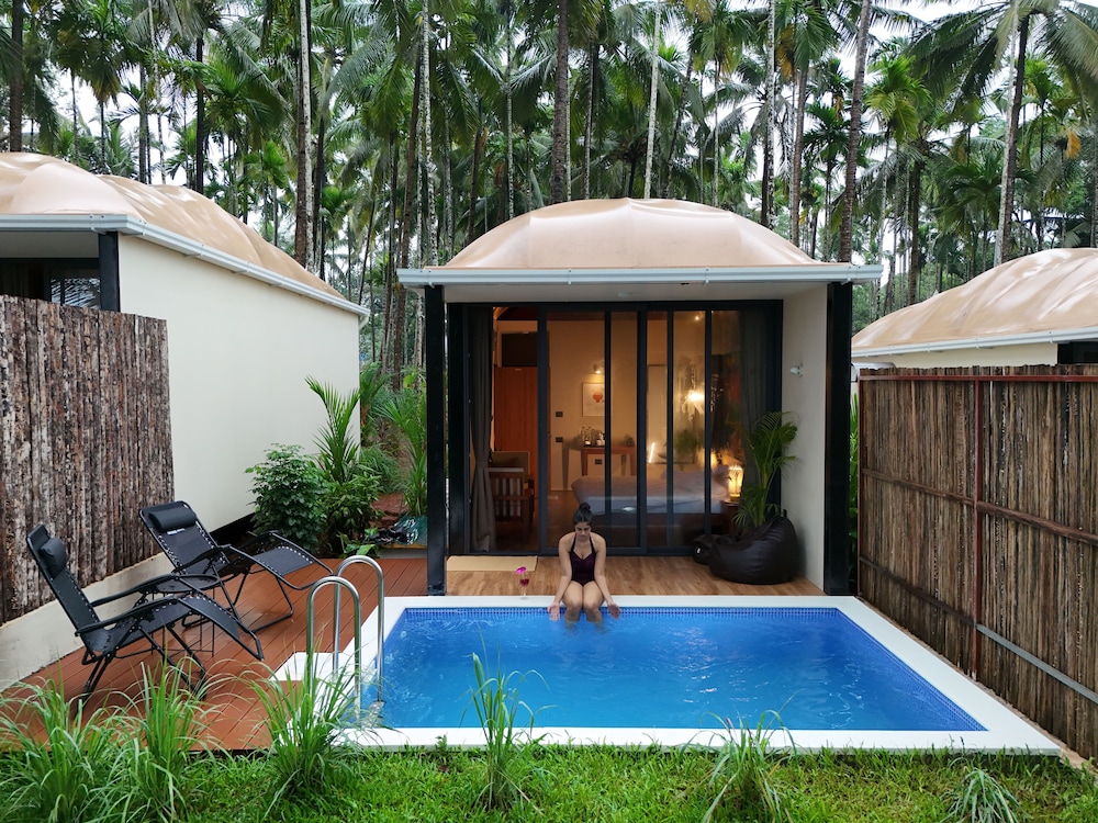 Hipnoetic Goa -Private Pool Cottages