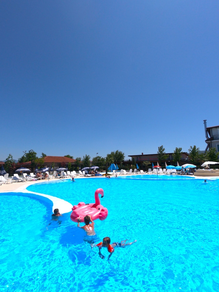 Gardenland Resort