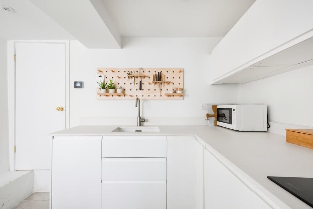 Central Georgian Townhouse With Free Parking