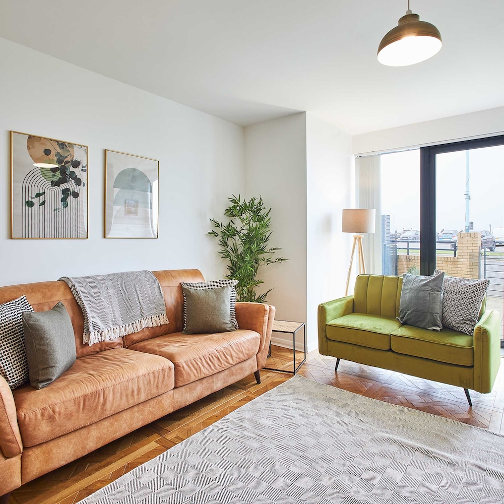 Host Stay Empress Point