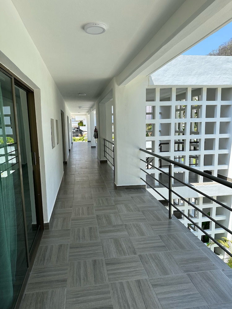 Hotel Suite Las Valkirias - Image 1