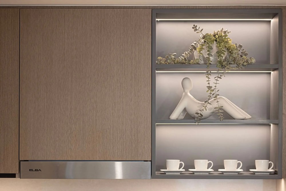 Burj Crown Lux Apartment by Dubai Mall