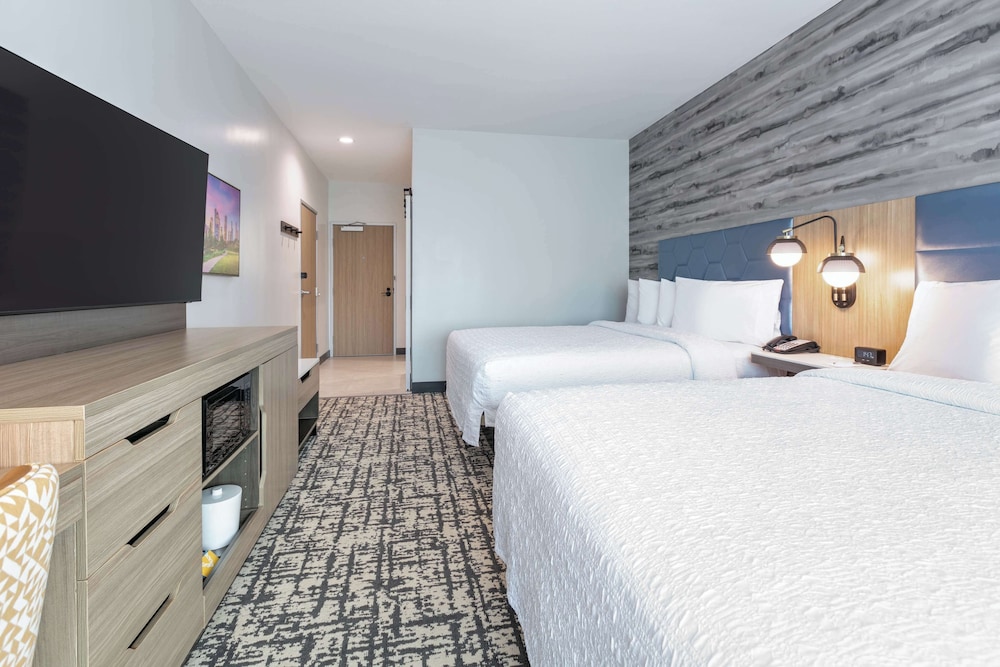 Hampton Inn Suites Shenandoah The Woodlands, Tx - Property Image 32