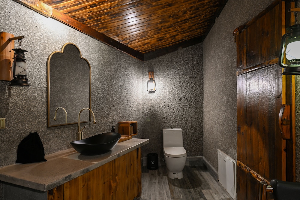 No.5 Valley Lodge