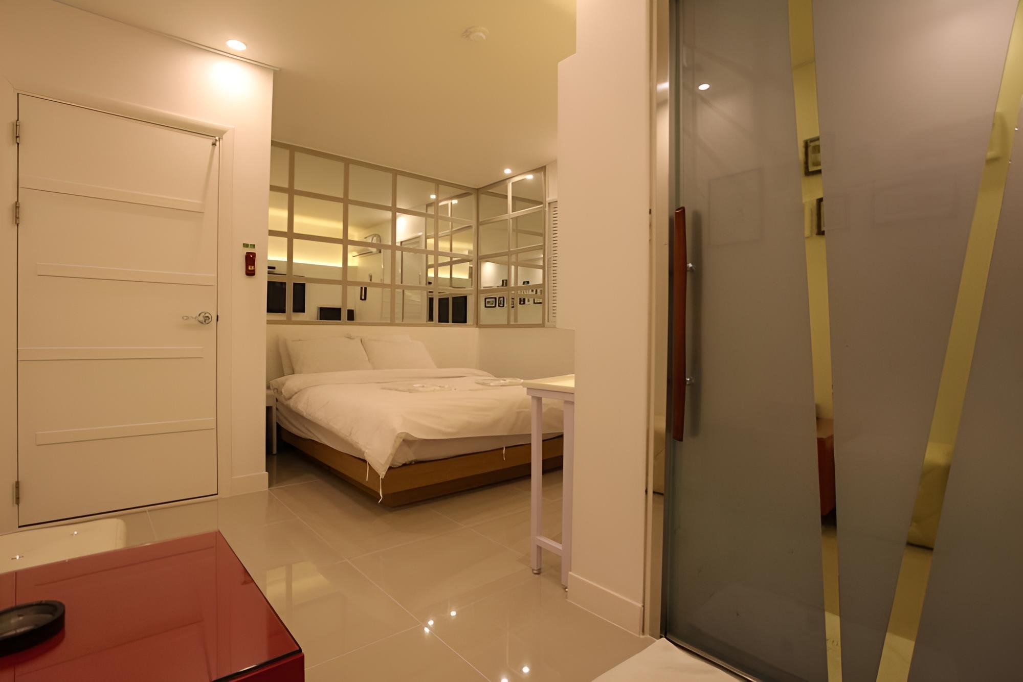 S-Petite Hotel