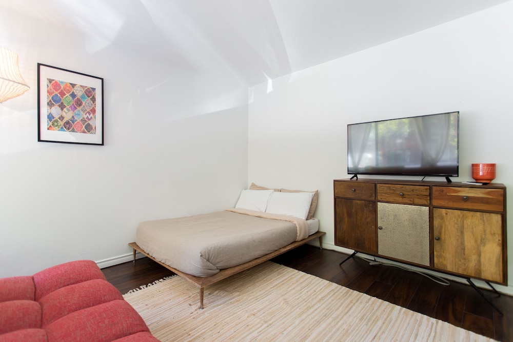 The Hutchinson Suites - Image 2