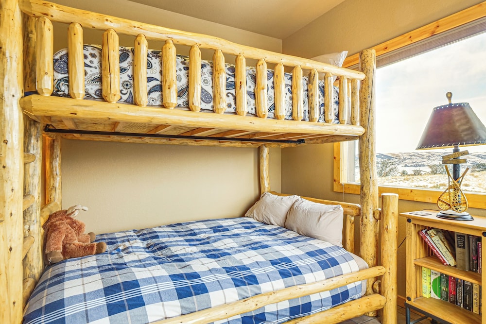Mountain & Valley Views: Fairplay Family Home!