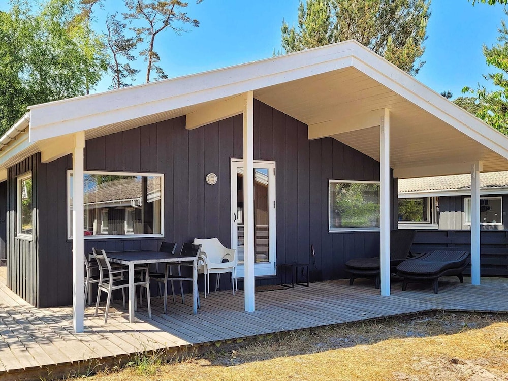 8 Person Holiday Home in Nexo-by Traum
