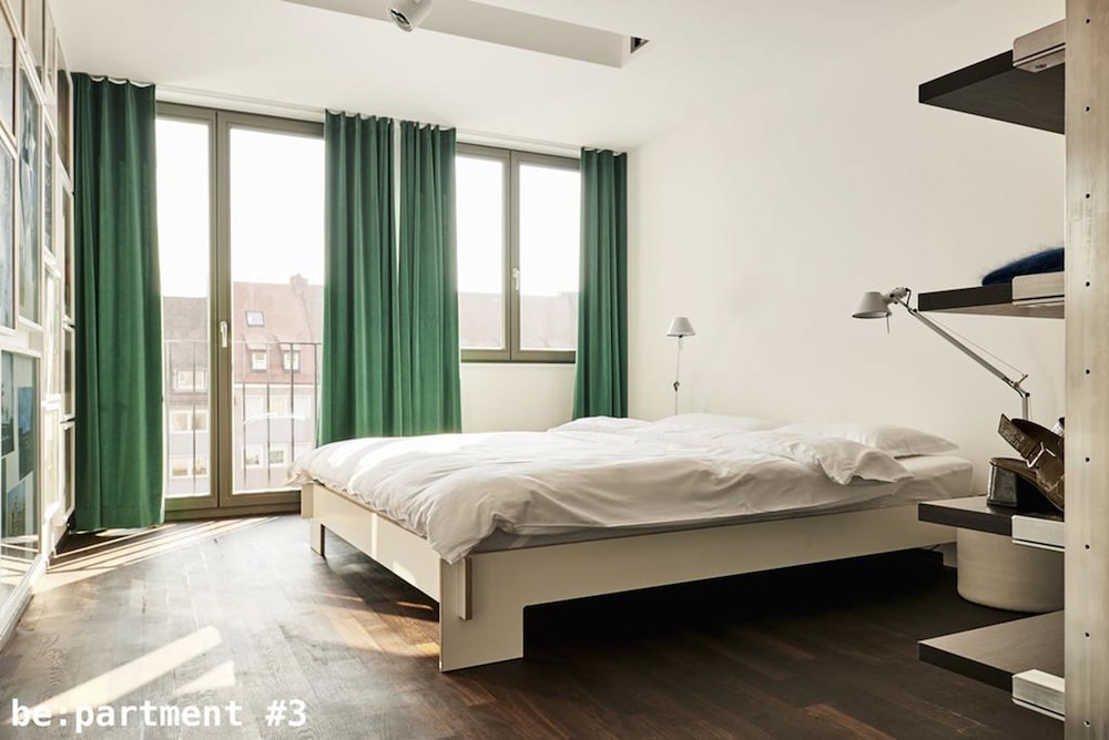 Nuremberg Vacations - No Shoes Hotel And Green Bar - Property Image 7