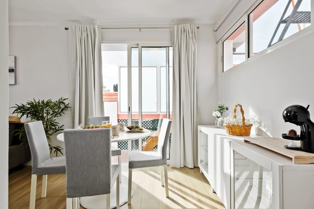 City Centre Retreat by Homie