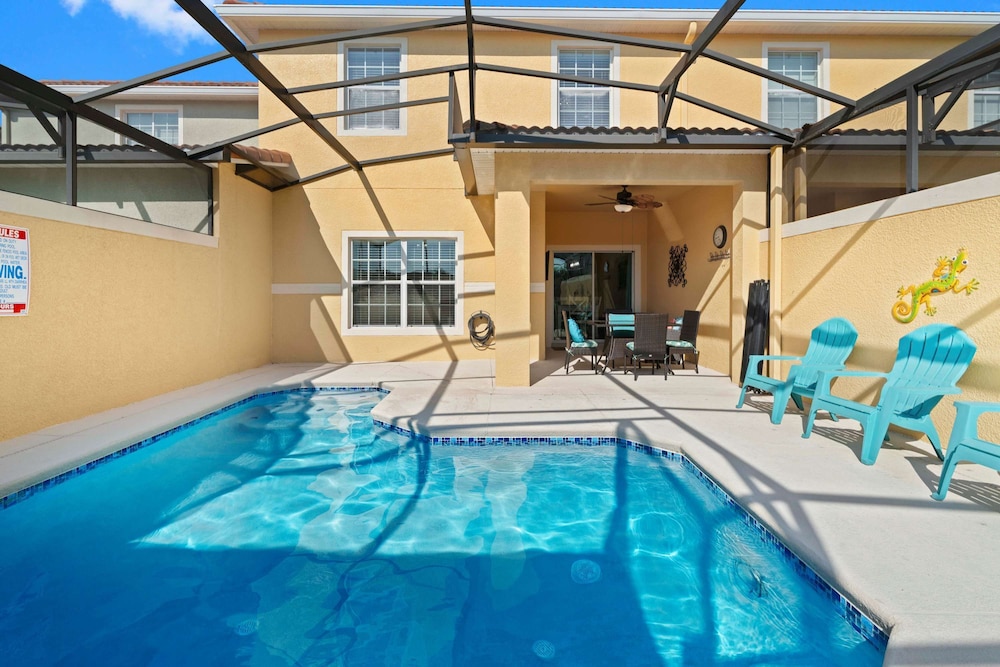 Welcome to Your Luxury Moana Villa