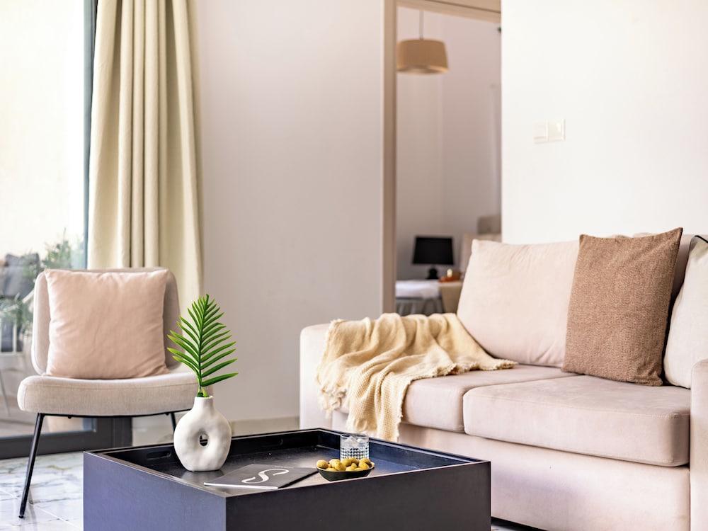 Sanders River Plaza Limassol Apartment