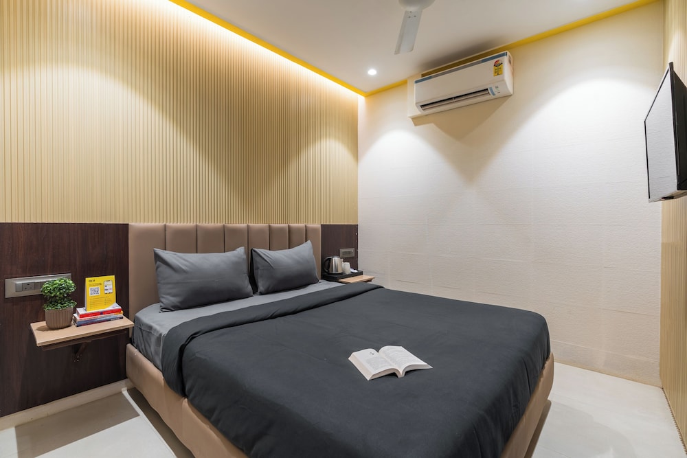 The Hosteller Mumbai, International Airport