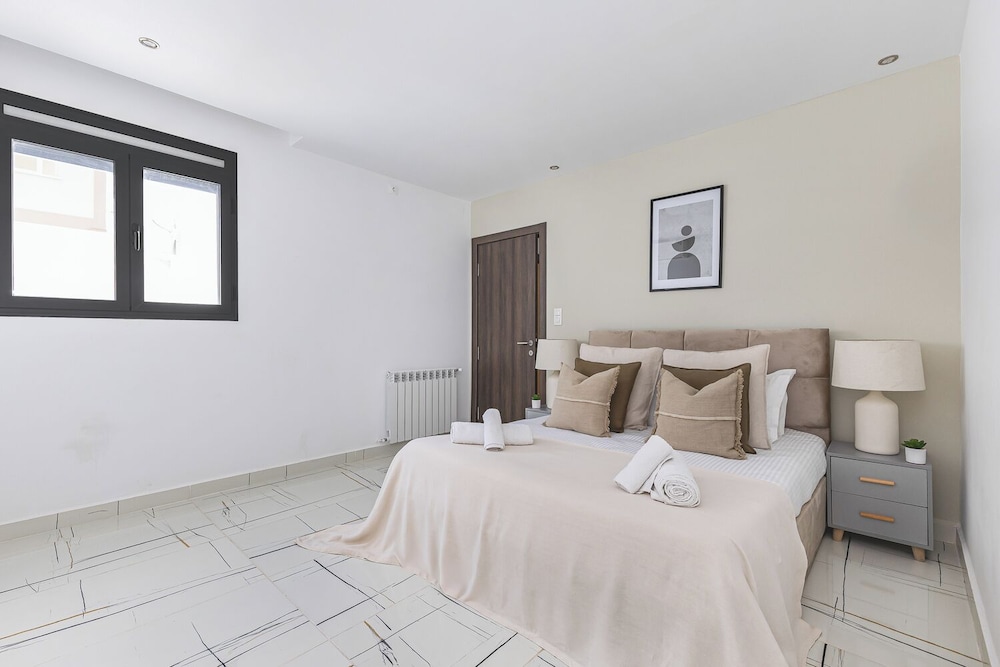 Appartement de 3 pieces a Birkhadem