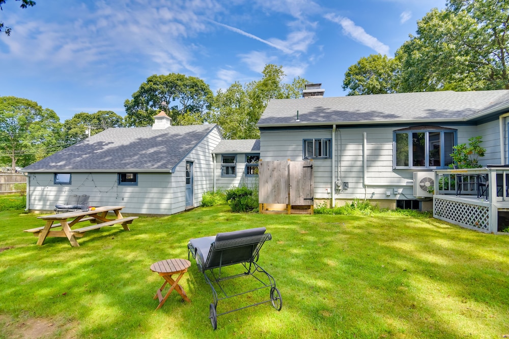 Home in Narragansett w/ Beach Access!