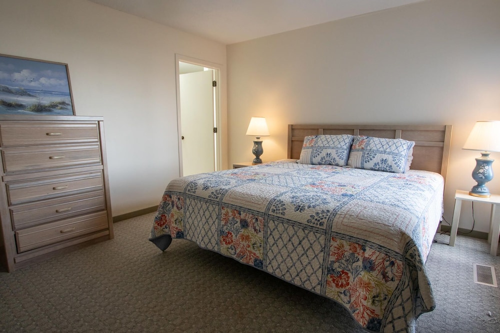 706 Whiting Road view 3