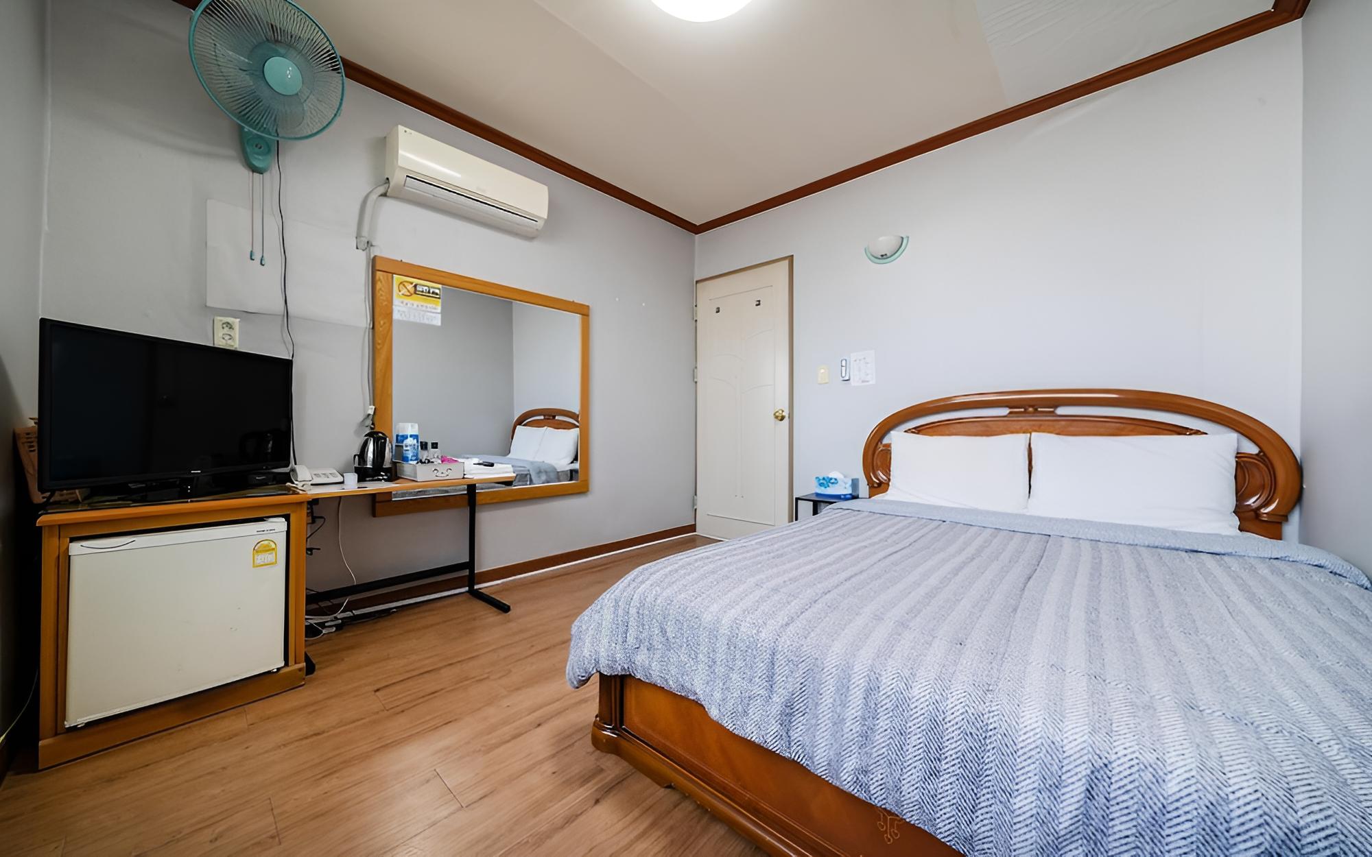 Sokcho Two Wheels Motel view 5