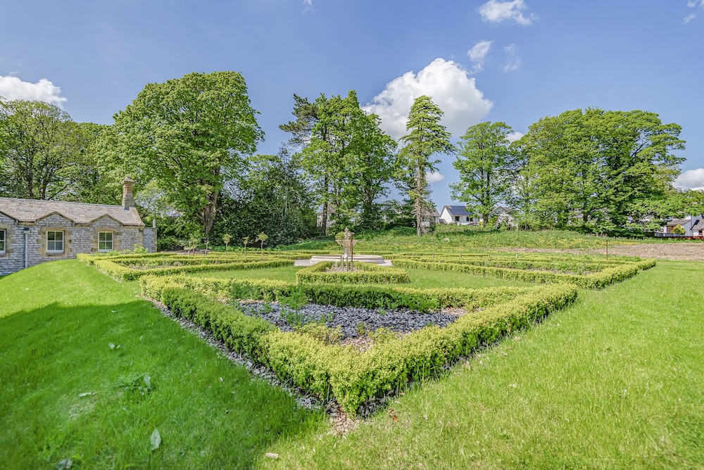 The Myles Suite Stone Cross Mansion