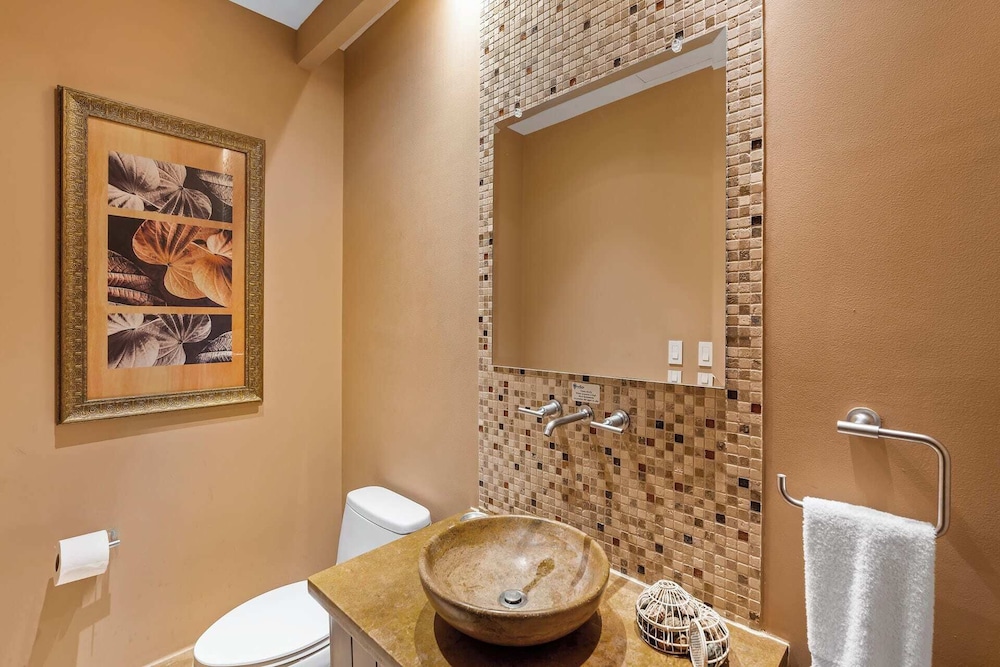 Stunning Luxury Penthouse in Exclusive Beachfront Community with Resort-Style Amenities & Sweeping Views of the Ocean & Golf Course