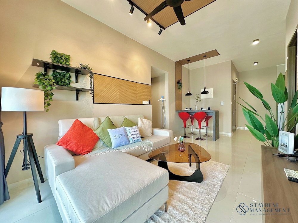 Country Garden Danga Bay Sea View Homestay by Stayrene