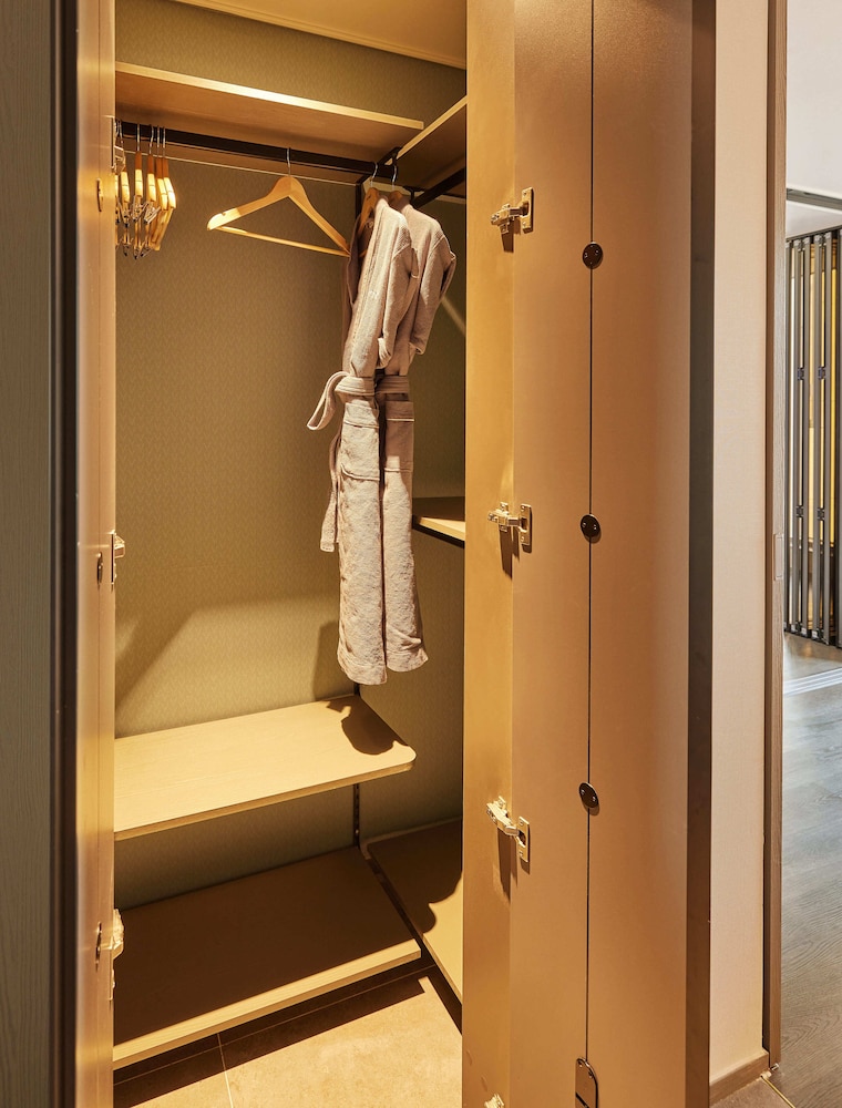 HOMES Stay MyeongDong 32