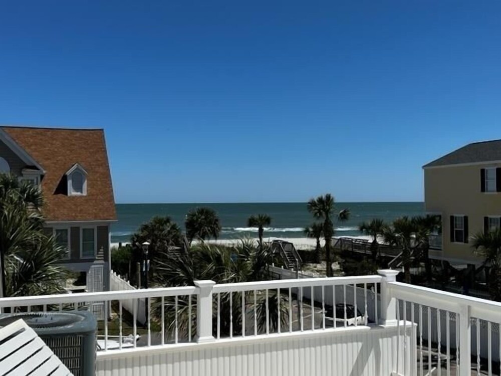The Ocean House 6 Bedroom Home by RedAwning