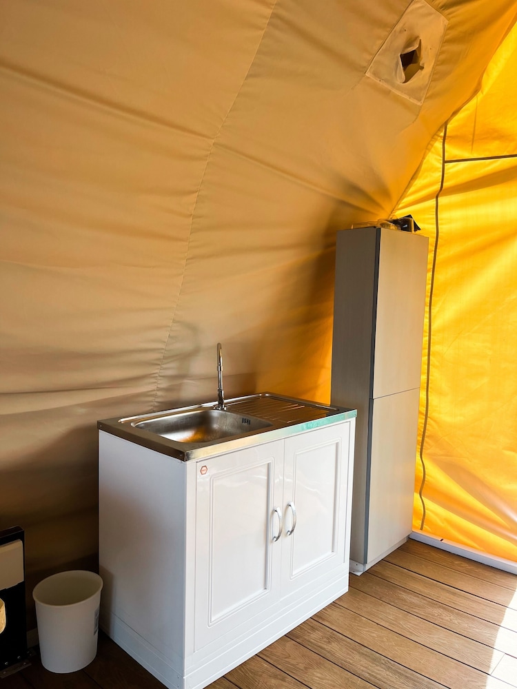 Floating Home in Reef Resort Unit 1