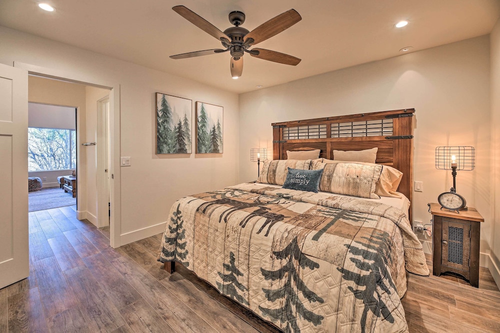 Payson Vacations - Cabin 404 in Payson w/ Deck  Mountain Views! - Property Image 4