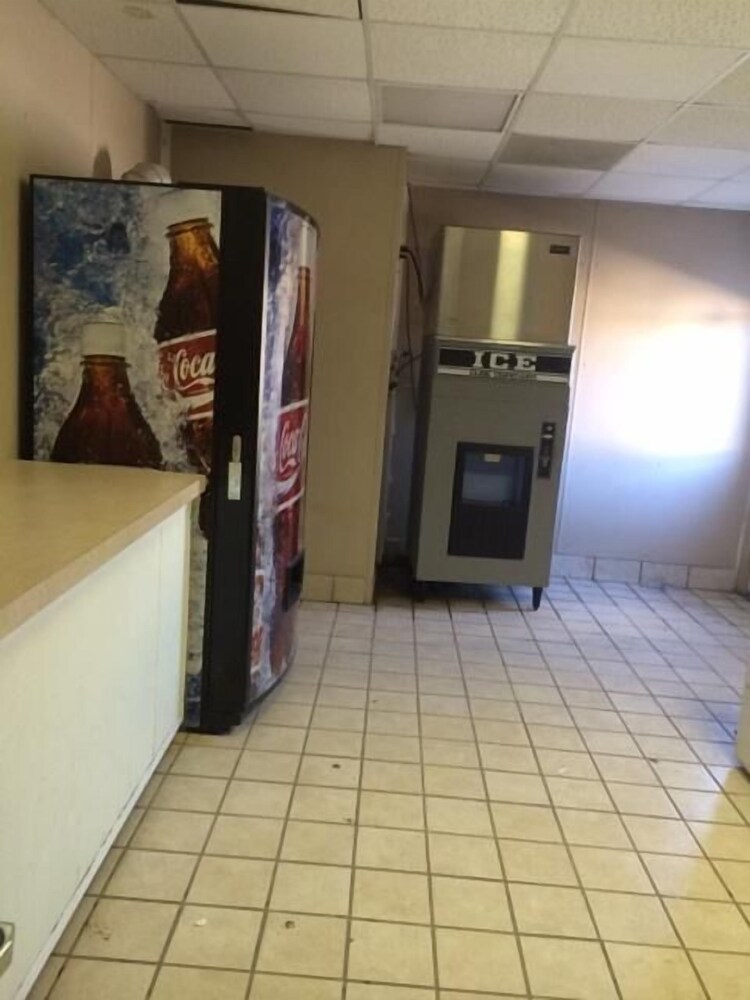 New SunFlower Inn