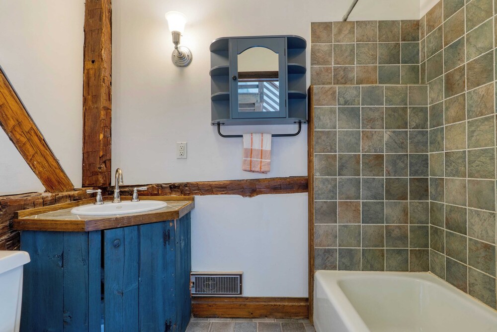 Historic Barn Retreat w/ Pool & Pond Views Longview Pond Lodge by Avantstay