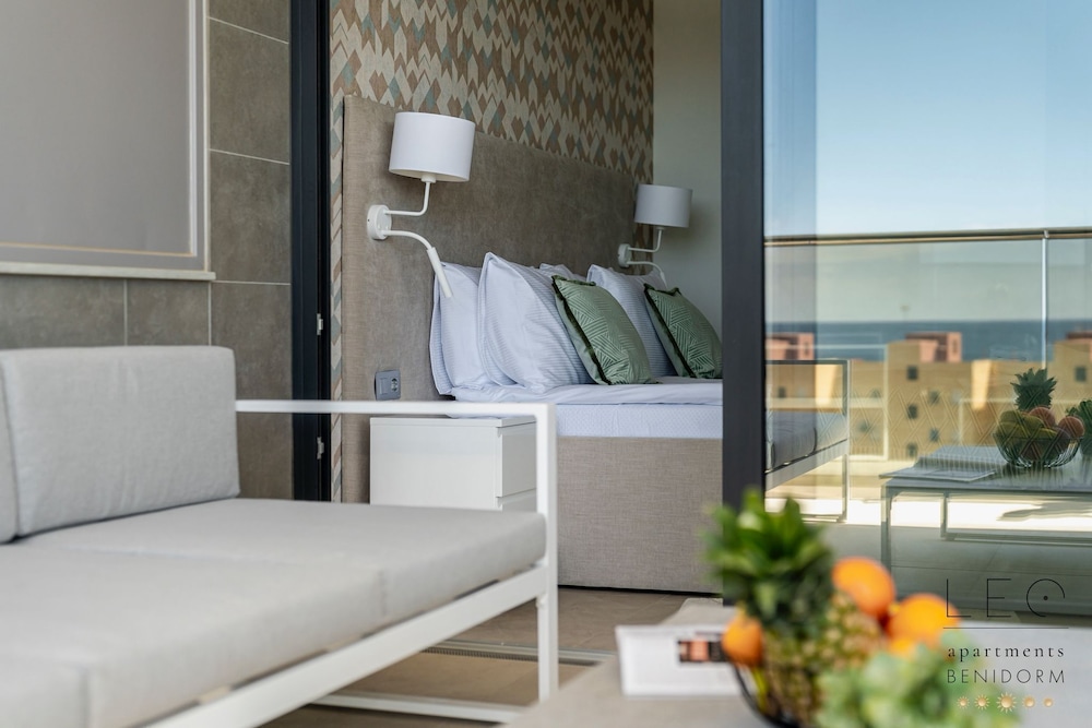 Sunset Cliffs Residence
