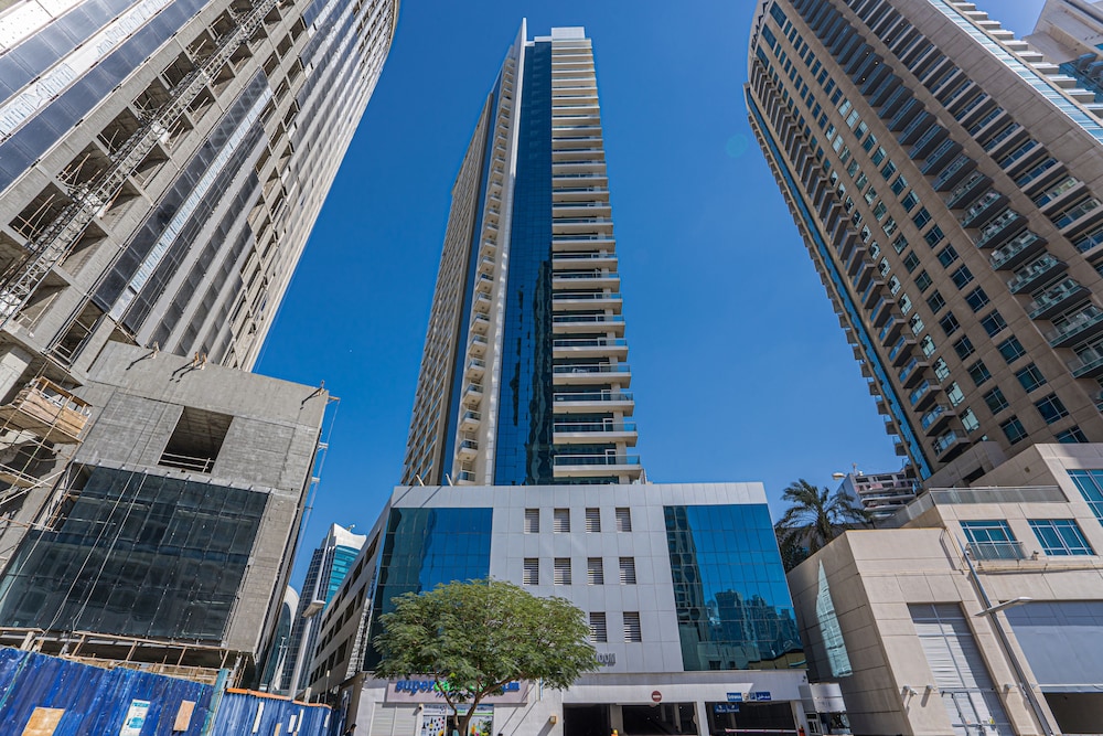 HiGuests - Burj Al Nujoom Tower