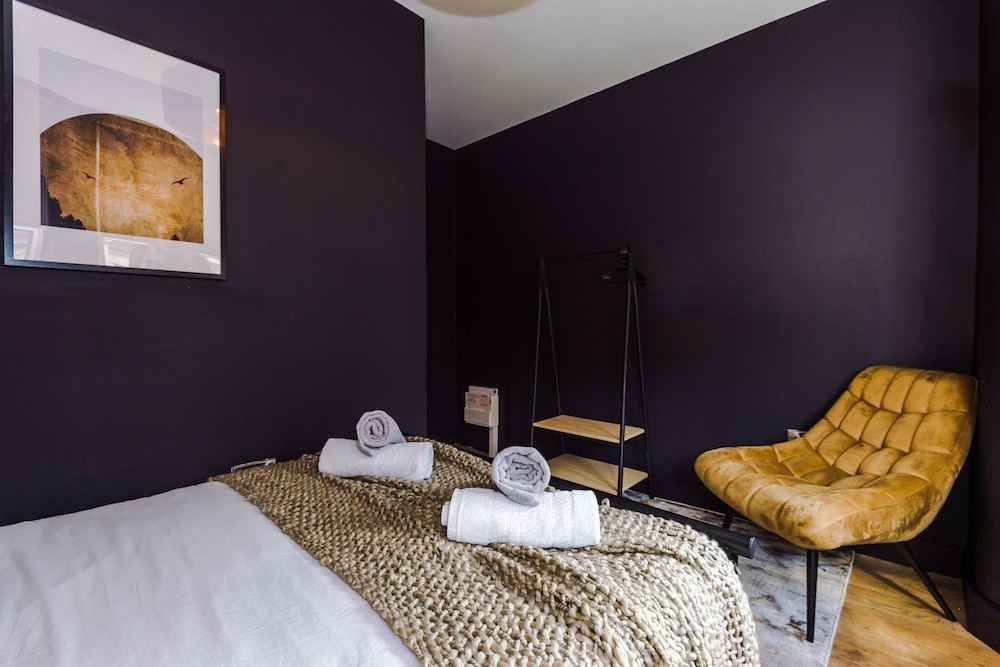 4 Bed Urban Home in Manchester view 5