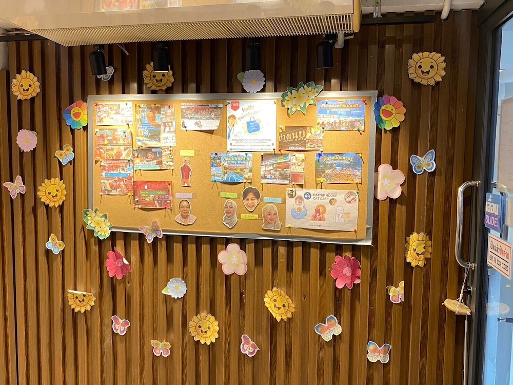 Baan Kun Mhor Hostel
