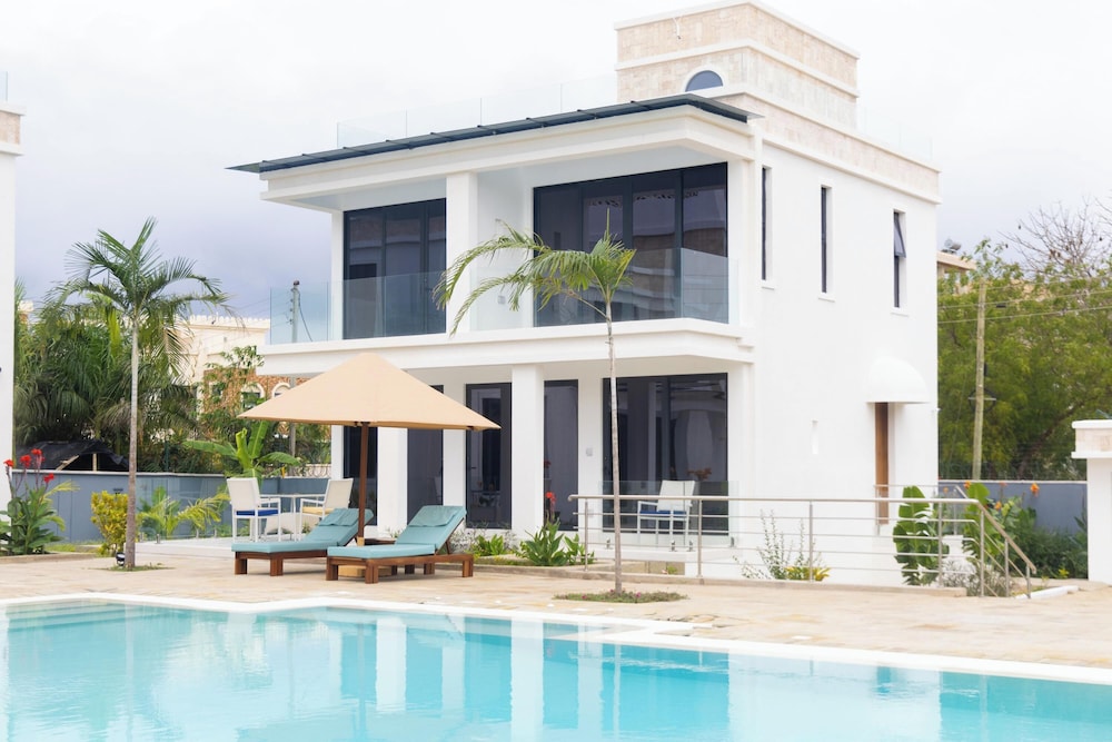 Amkia Villas Diani