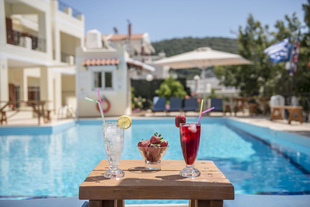 Kostis Villas