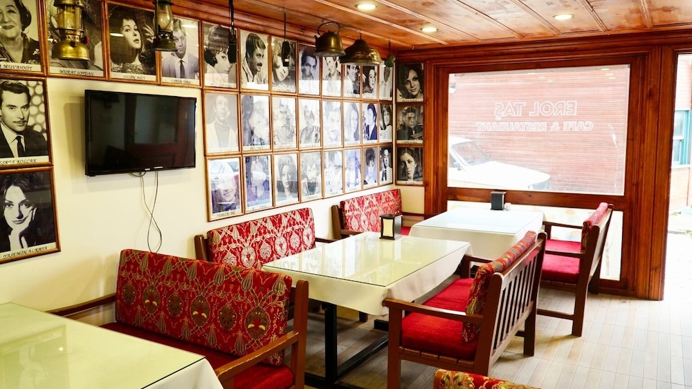 Qonaq Otel - Image 46