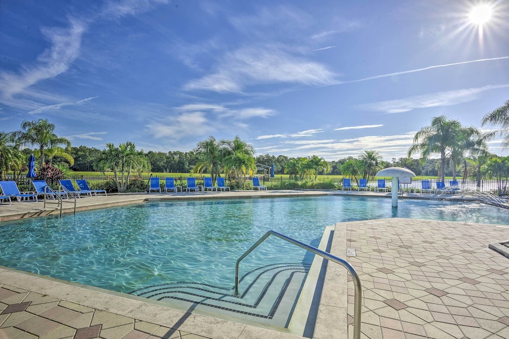 Pool, Hot Tub & Theatre Access: Kissimmee Gem