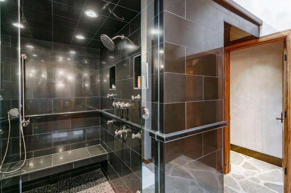 Trail's End Lodge - 4 Bedroom Residence w/ Spa #13 4 Condo