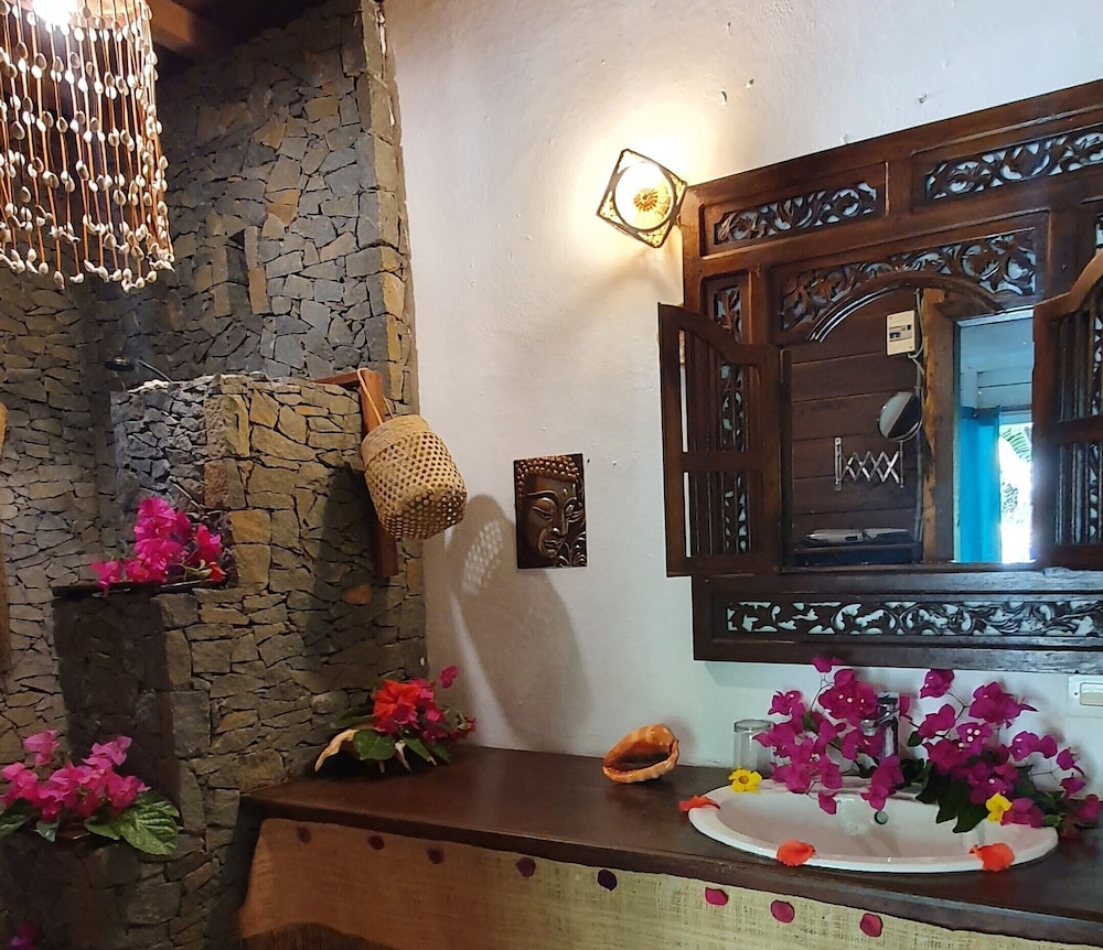 Ravoraha Ecolodge