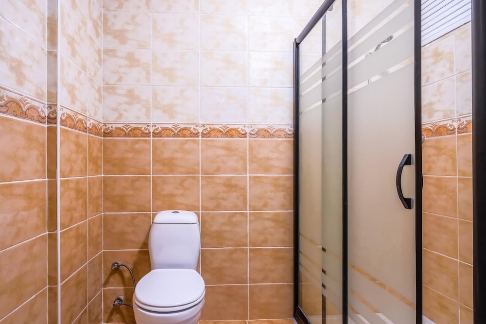 Spacious and Fully Furnished Flat in Bahcelievler
