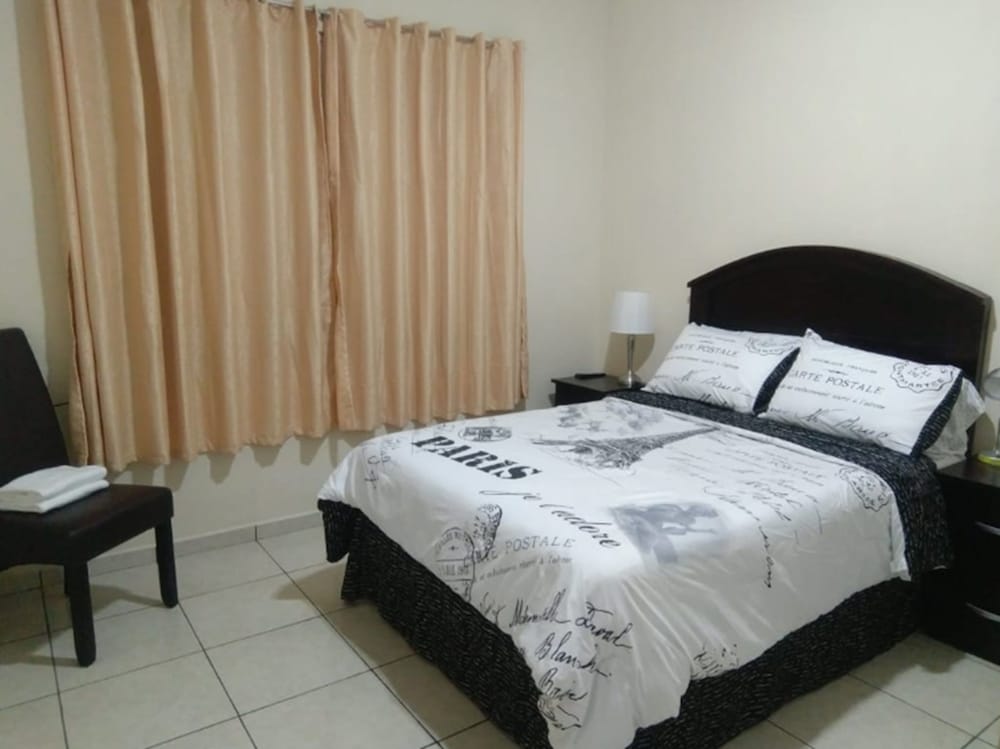 Entire House Spacious and Elegant view 5
