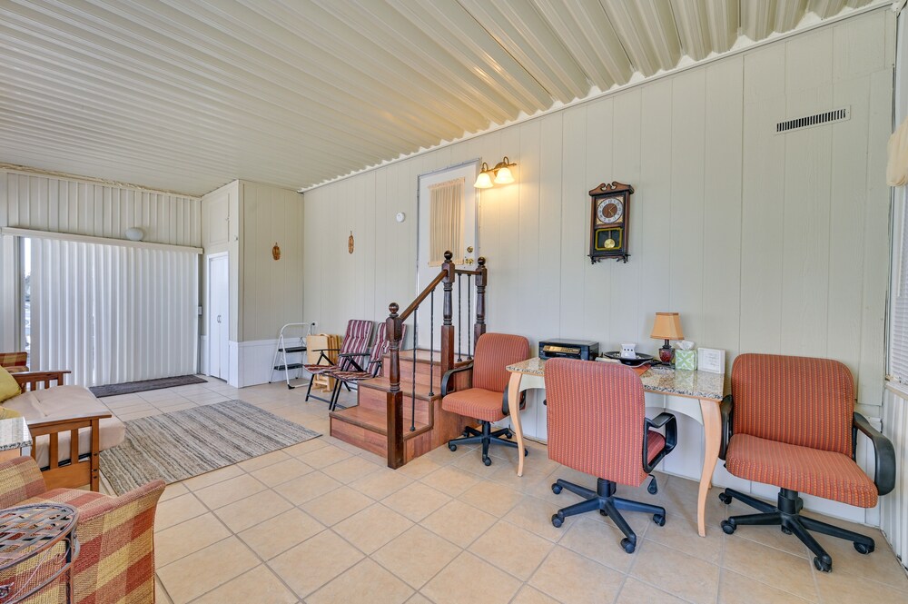 Yuma Vacation Rental w/ Resort Pool & Hot Tub! view 2